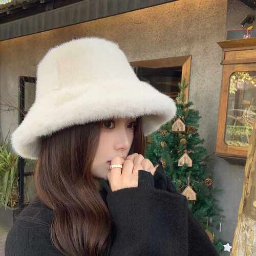 毛毛帽女秋冬防寒白色保暖帽子东北盆帽护耳帽显脸小渔夫帽毛绒