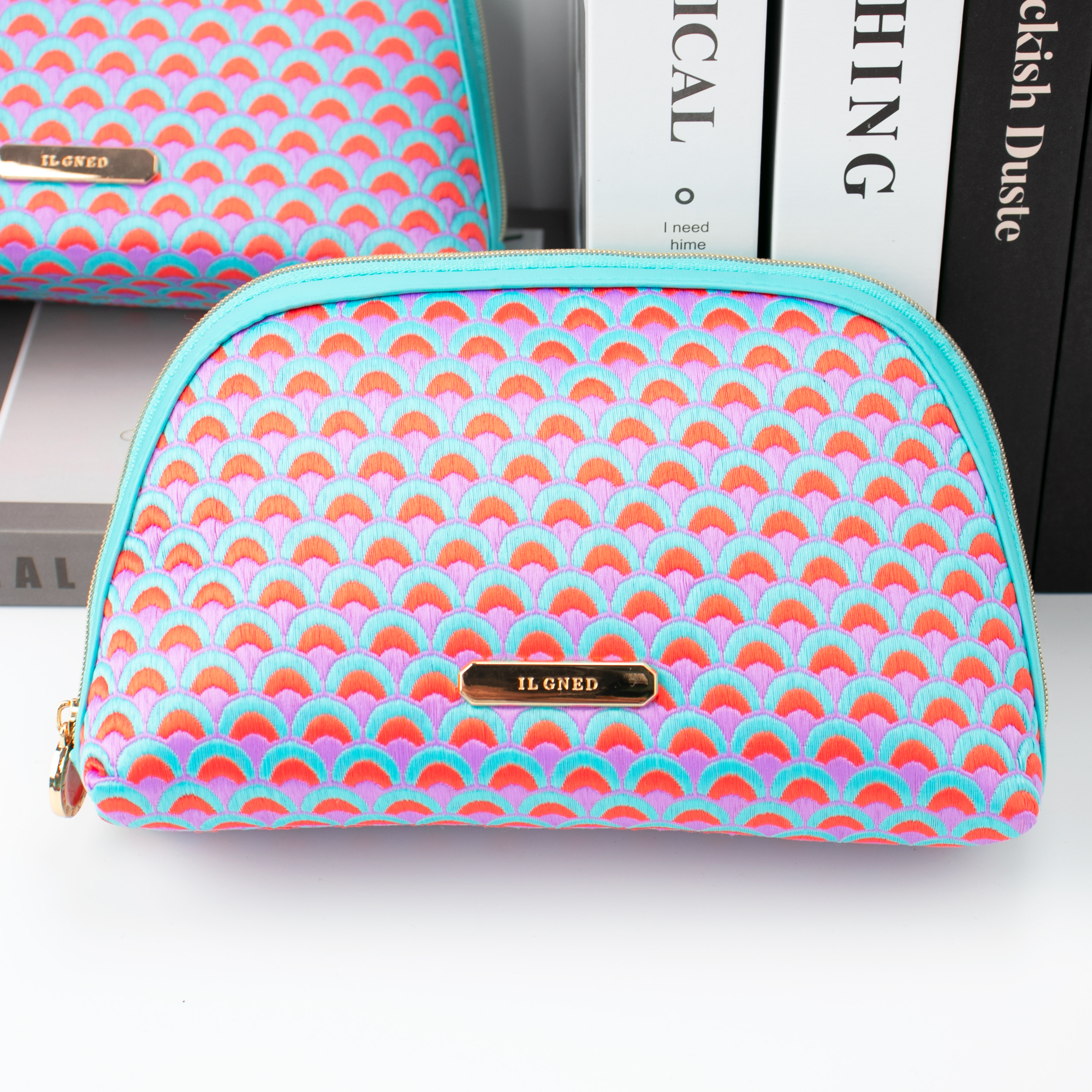 邓富姐刺绣化妆包彩虹图案化妆包