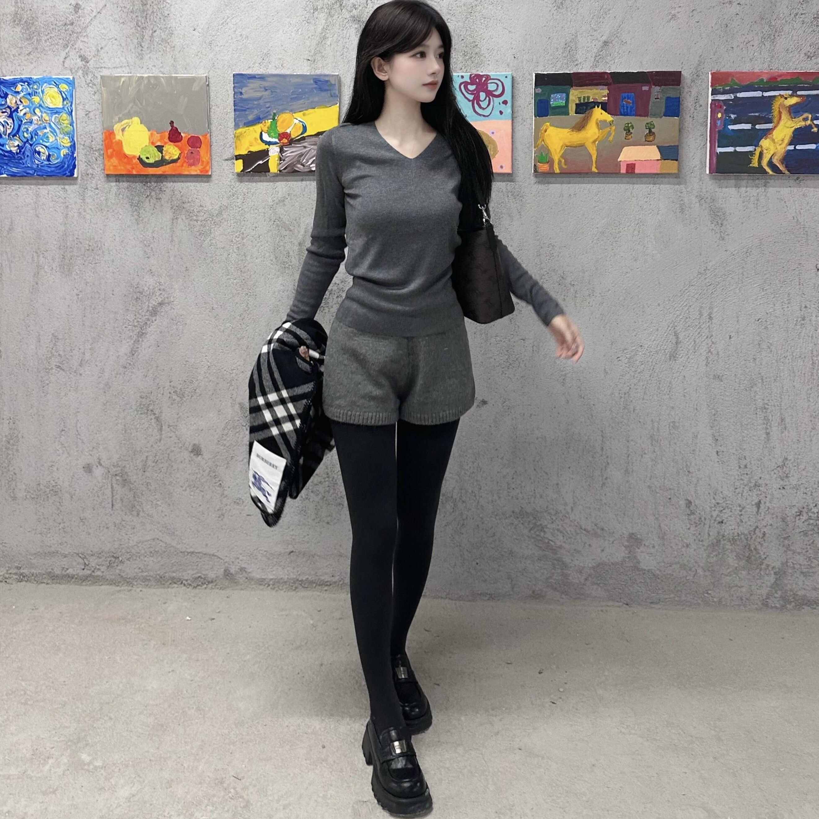 韩国新款粗棒针织灰色包臀短裤女