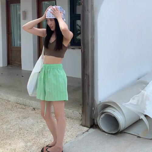 小个子绿色条纹短款阔腿裤女