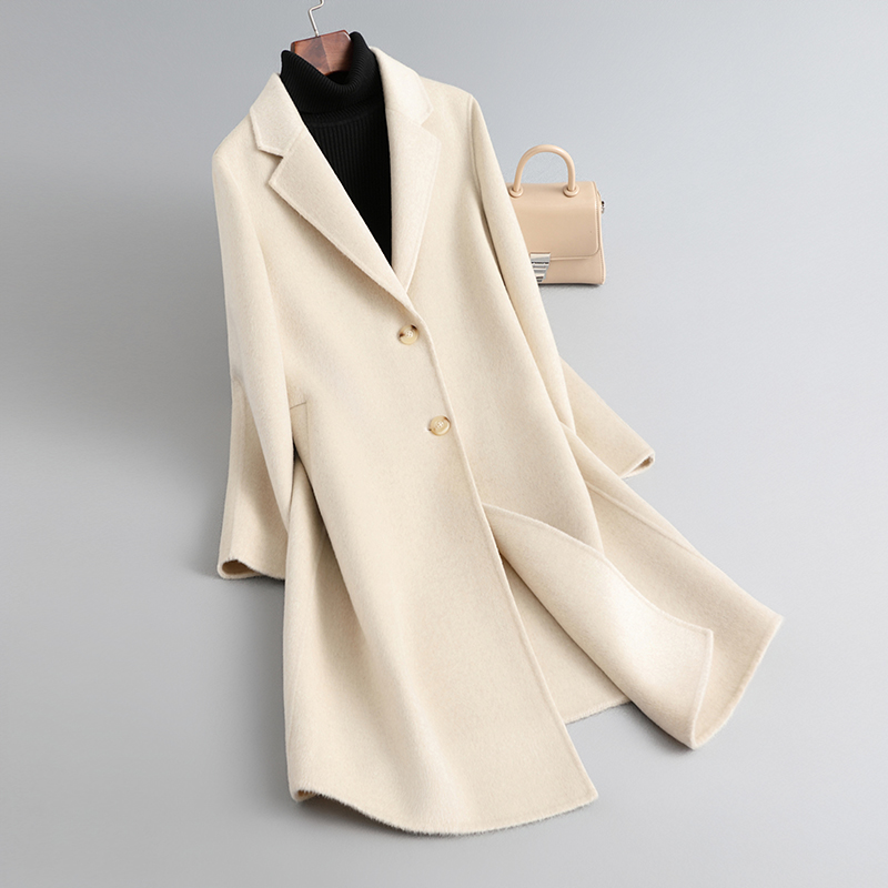 米白色修身简约毛呢外套