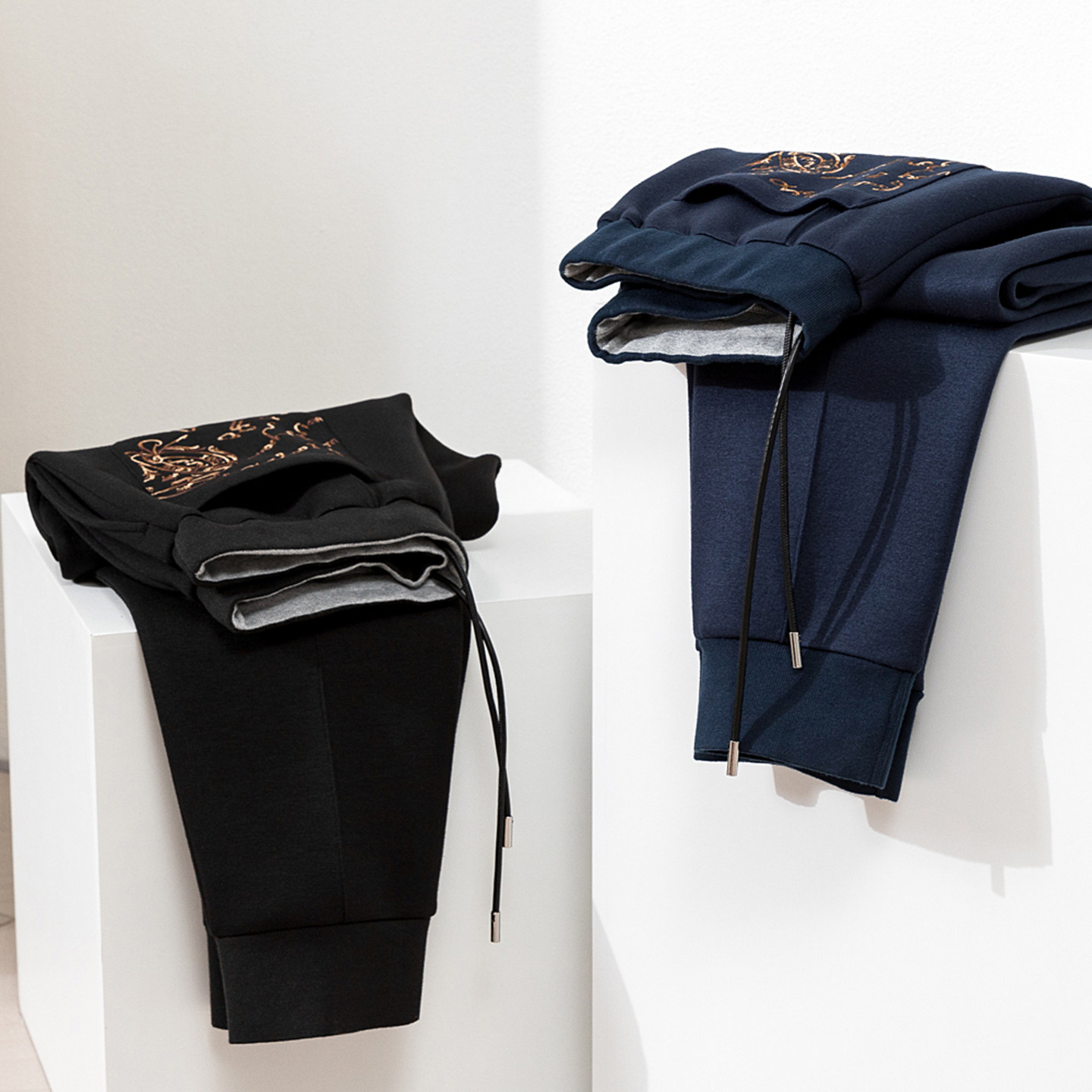 Aomitu双面异色丝光空气层卫裤