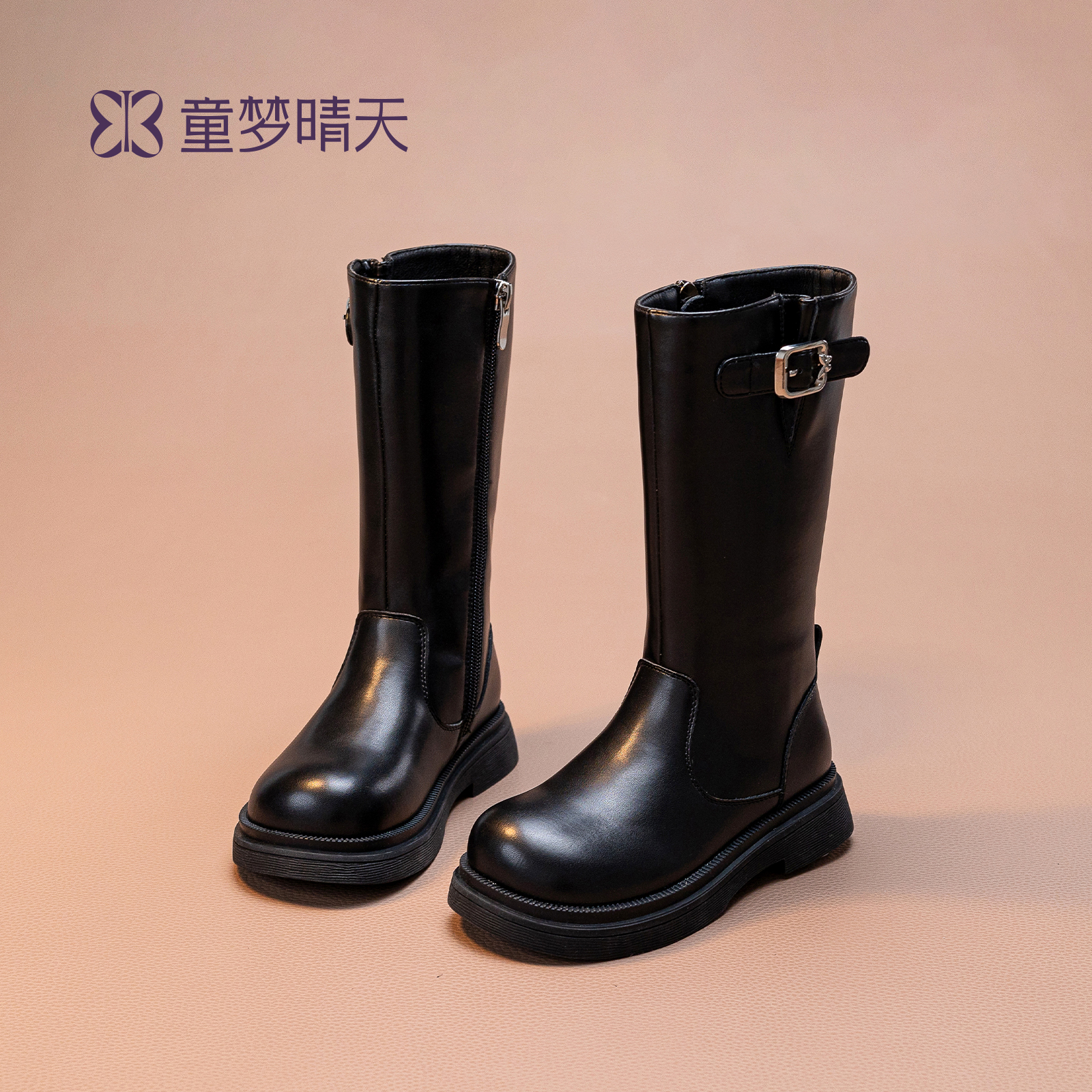 一双耐穿不易坏的儿童靴子