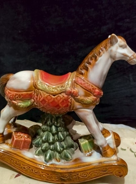 陶瓷摆件，高温瓷，微瑕介意勿拍