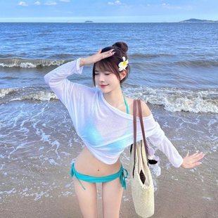 泳衣女2025新款蒂芙尼蓝分体比基尼小胸聚拢防晒罩衫海边度假温泉