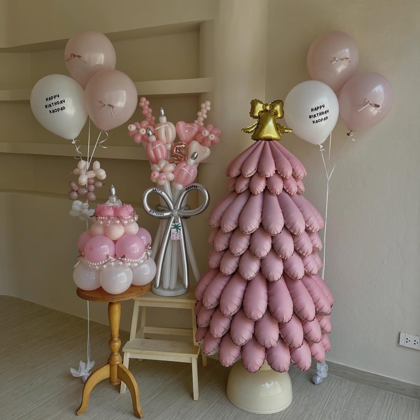 ins粉色哑光雾面圣诞树气球装饰