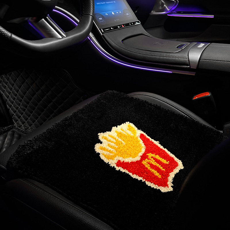 冬季麦门薯条簇绒汽车坐垫办公室屁股垫卡通毛绒椅垫防滑隔凉座垫