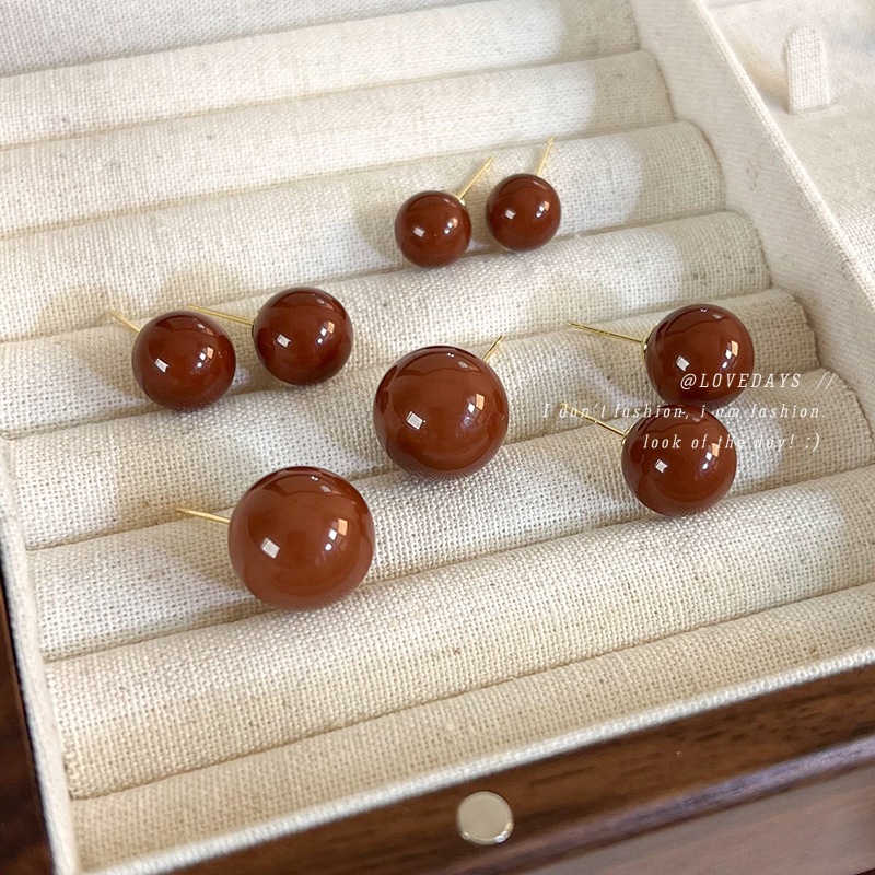 咖啡色正圆大颗珍珠耳钉女轻奢高级感养耳洞耳饰2023年新款潮耳环