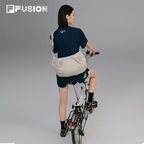 FILAFUSION斐乐潮牌挎包
