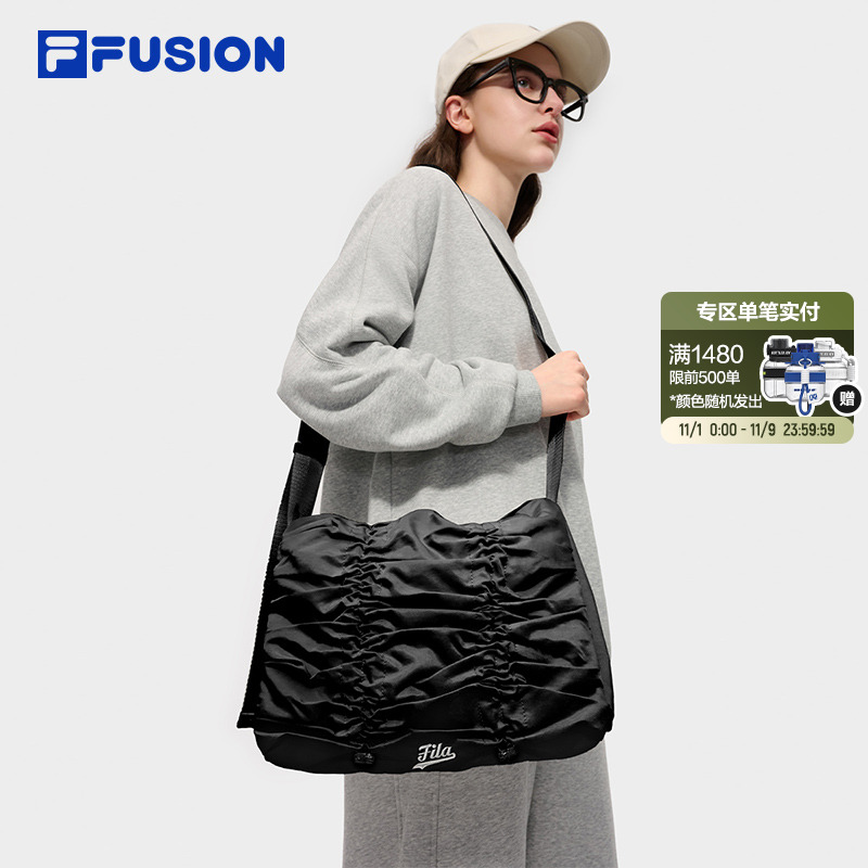 FILAFUSION斐乐潮牌挎包