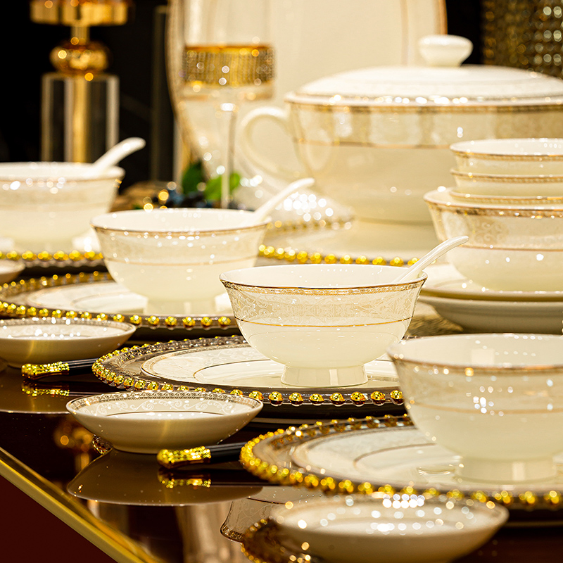 碗碟套装家用2025新款景德镇高级感骨瓷餐具乔迁轻奢陶瓷碗盘碗筷