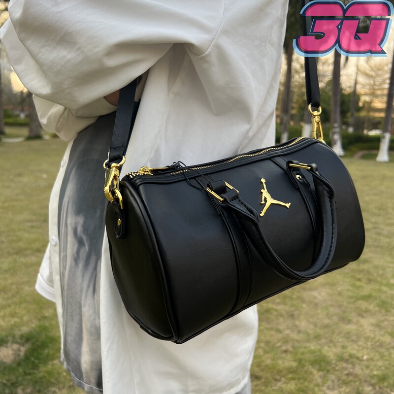 Nike耐克JORDAN包女新款单肩圆筒包休闲手拎包DR5595 JD2143022TD