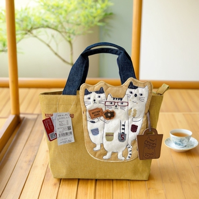 日本原单 kusuguru新款立体眼镜猫刺绣手提包手拎包 带饭包960