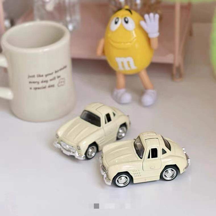 【工厂直销】ins风奶油色迷你小汽车桌面摆件可爱礼物Q版奔驰儿童,模玩/动漫/周边/娃圈三坑/桌游,火车/摩托/汽车模型,淘宝优惠券,粉丝福利购,淘宝优惠卷