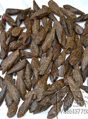 加里曼丹沉香木手把件吊坠毛衣