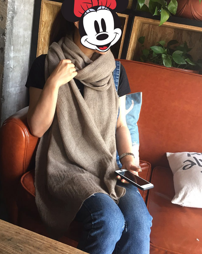 法国高端风纯羊绒花瓣无染色围巾