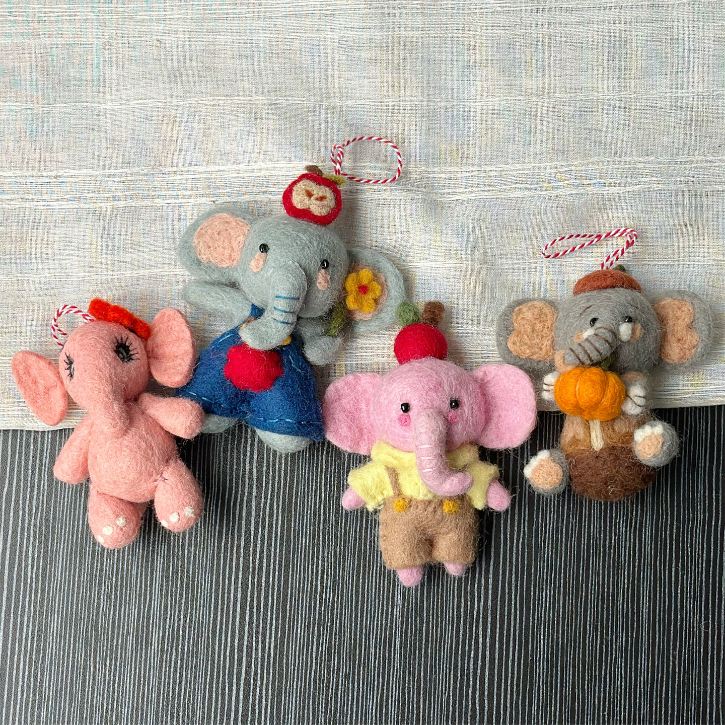 尼泊尔手工羊毛毡包包挂件可爱大象包挂钥匙扣吉象情侣礼物挂饰