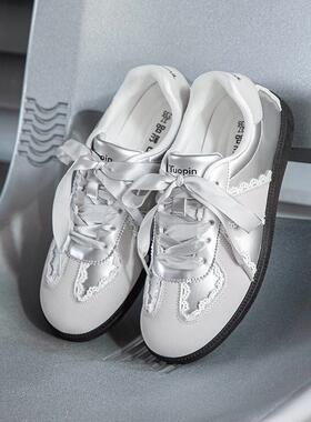 2025新款银色德训鞋女款透气百搭小众复古蕾丝边板鞋TP1209L