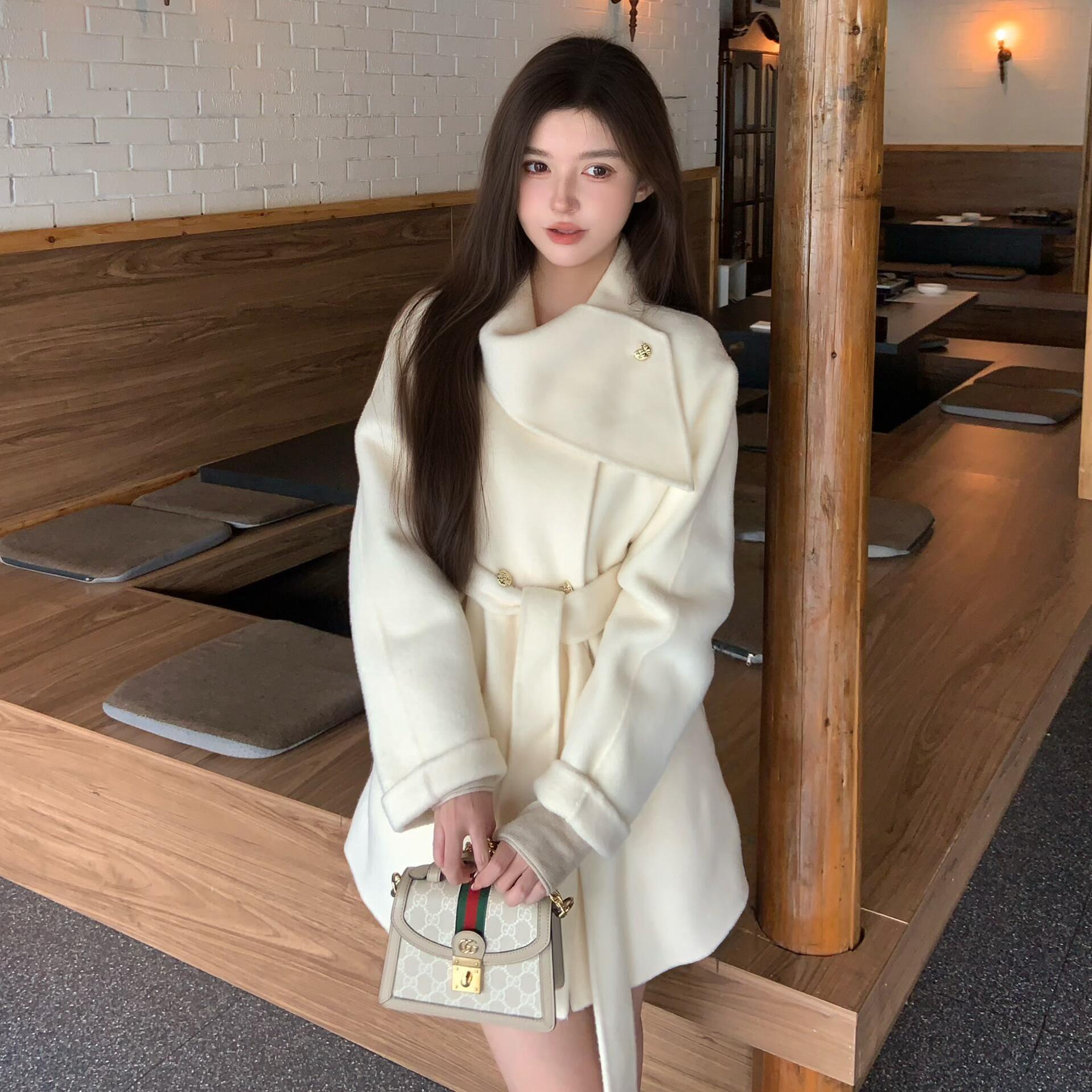 双面呢围脖领系带白色毛呢外套女