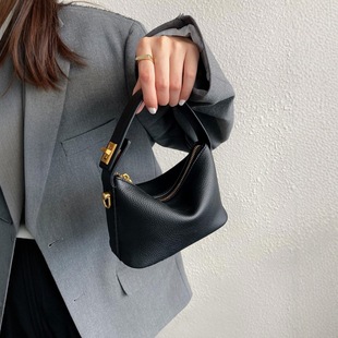 Niche Design Simple Retr Cloud Bag Box Women Lunch