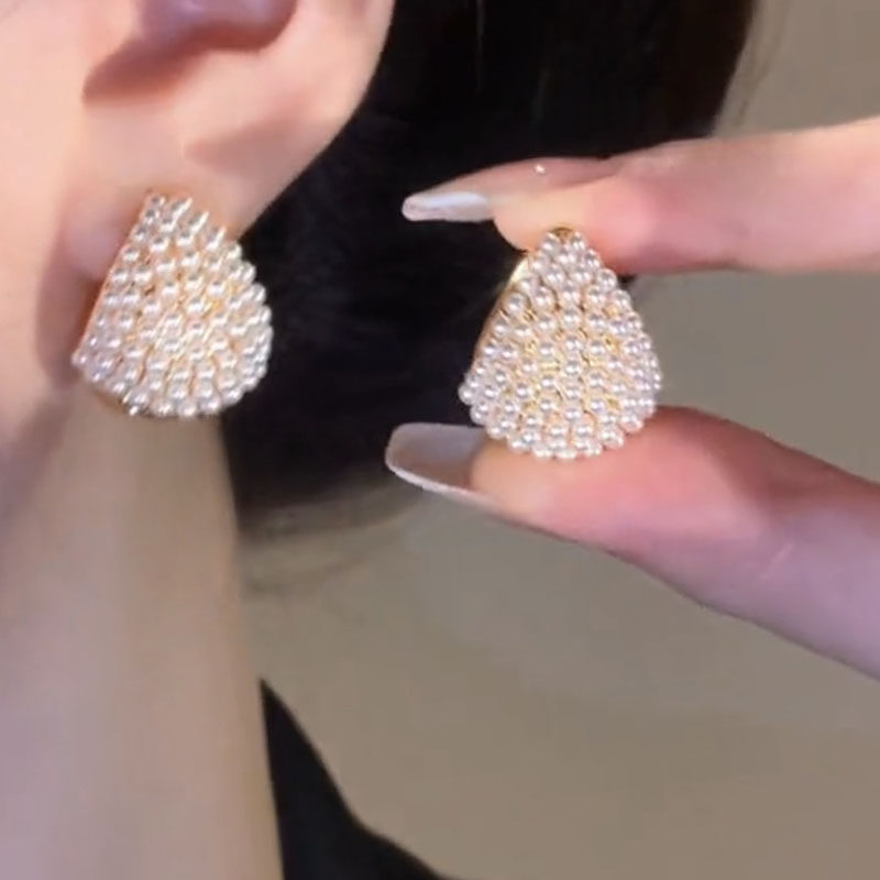 珍珠耳扣法式复古高级感耳环女2025新款爆款时尚网红耳饰轻奢百搭