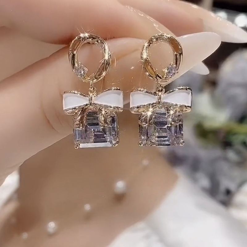 蝴蝶结水晶耳环银针小众设计甜美气质耳饰2025年新款精致优雅耳钉