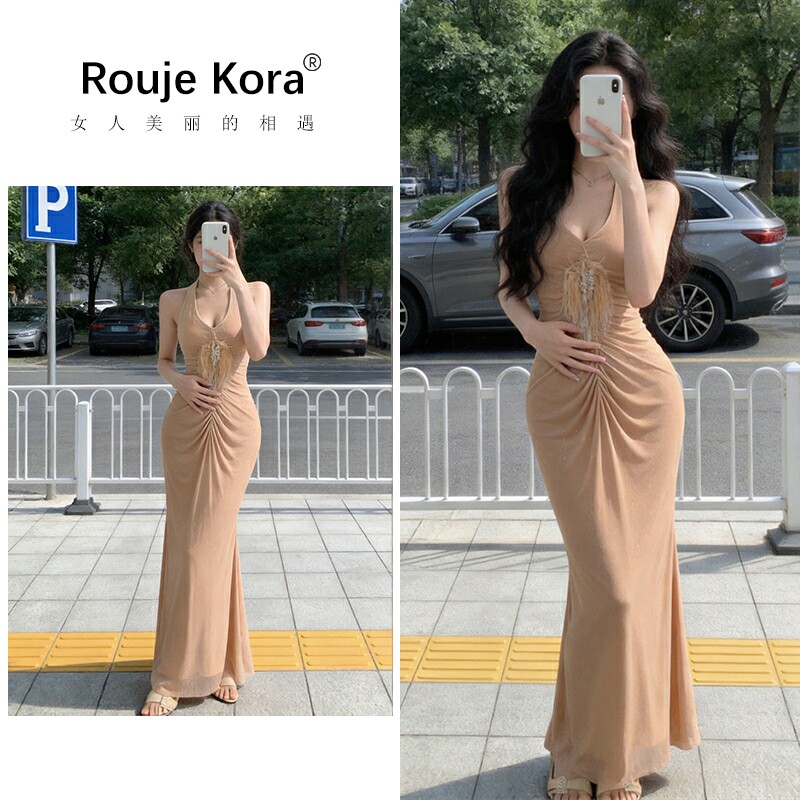 ROUJE KORA挂脖露肩收腰褶皱连衣裙女夏季高级感气质鱼尾包臀长裙