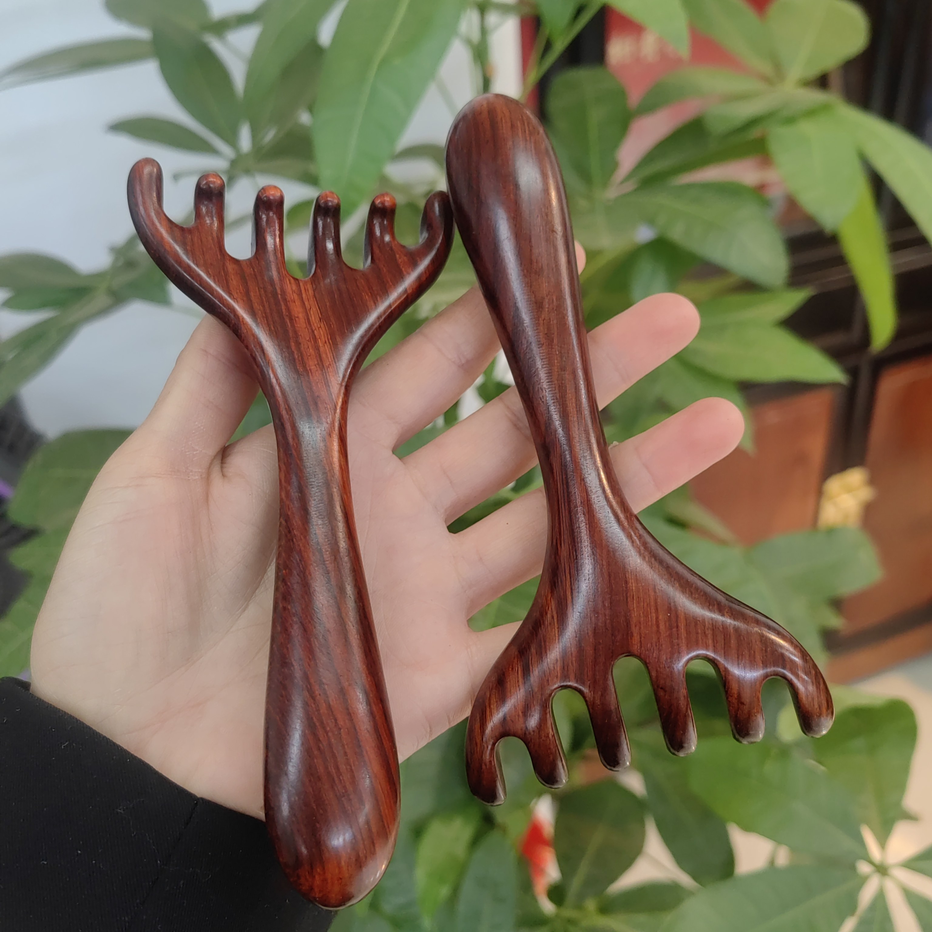 紫檀木按摩耙子梳头部背部脚底刮痧疏通经络鼻眼按摩头疗鹿角梳