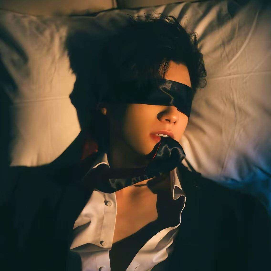 丝绸眼罩遮光睡眠专用男0压感魅魔双面可戴禁欲系情侣蒙眼丝带