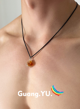 GuangYu琥珀色黄水晶原石吊坠男钛钢项链小众原创设计黑绳配饰女