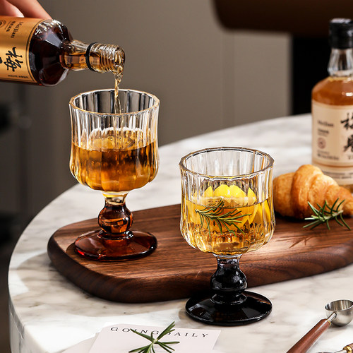 漫时光网红中古百褶洋酒杯家用创意小精致威士忌玻璃高脚杯高颜值