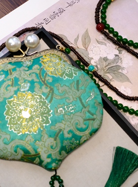 中国风复古手工包锦缎棉布搭扣零钱包国风斜挎链包