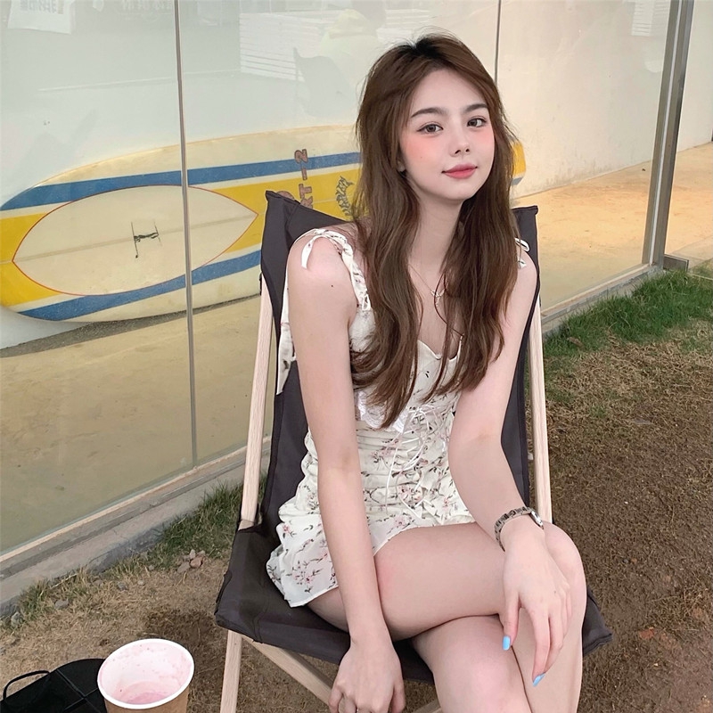 Real price French dress with suspenders slim temperament niche skirt