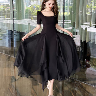 2025秋季 女装 法式 方领收腰大摆连衣裙减龄不规则下摆长裙 新款