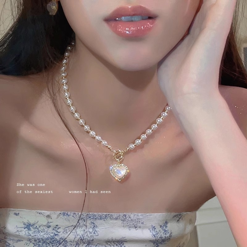 爱心珍珠项链女2025新款爆款choker轻奢高级设计感颈链小众锁骨链