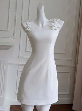 高端轻奢女装白色简约小众设计立体花朵吊带连衣裙日常可穿轻礼服