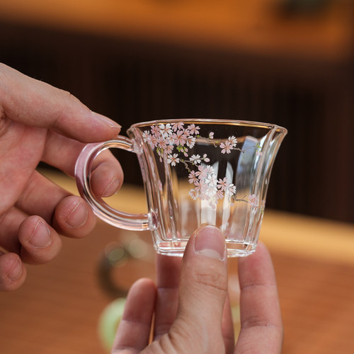 原创手绘樱花精致玻璃主人杯