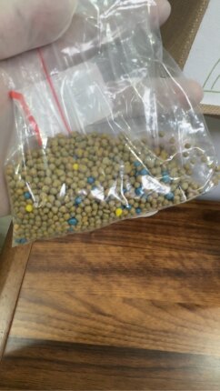 铃兰专用肥料 养份含量高满足日常养份需求 搭配好高养份肥料小包