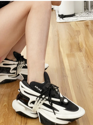 宇宙飞船科技感厚底休闲老爹鞋女