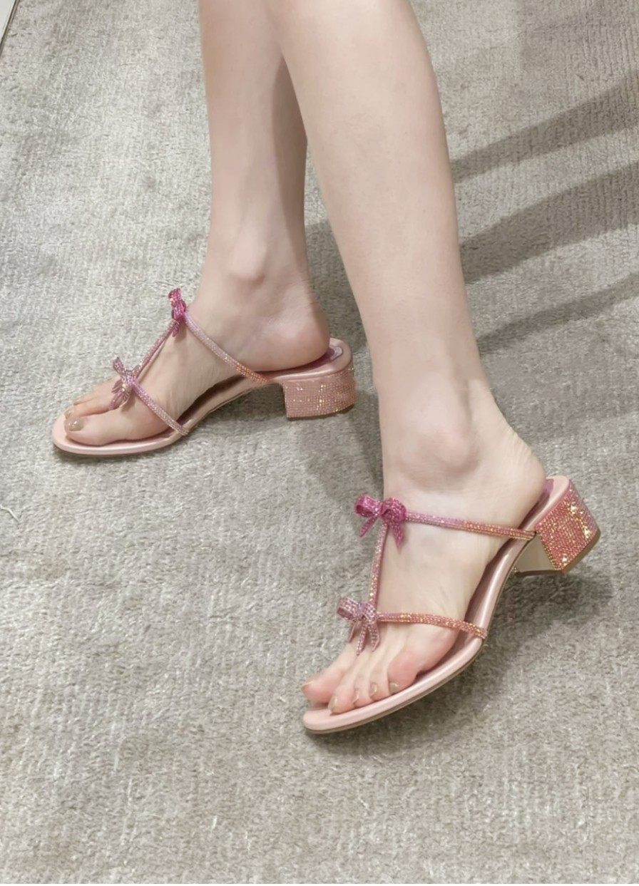 太美了、精致显气质！夏季粗跟水钻蝴蝶结夹趾人字外穿凉拖鞋女,女鞋,时装凉鞋,淘宝优惠券,粉丝福利购,淘宝优惠卷