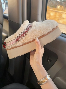 毛茸茸、时髦又显瘦！增高厚底羊羔卷毛毛外穿休闲保暖包头半拖鞋