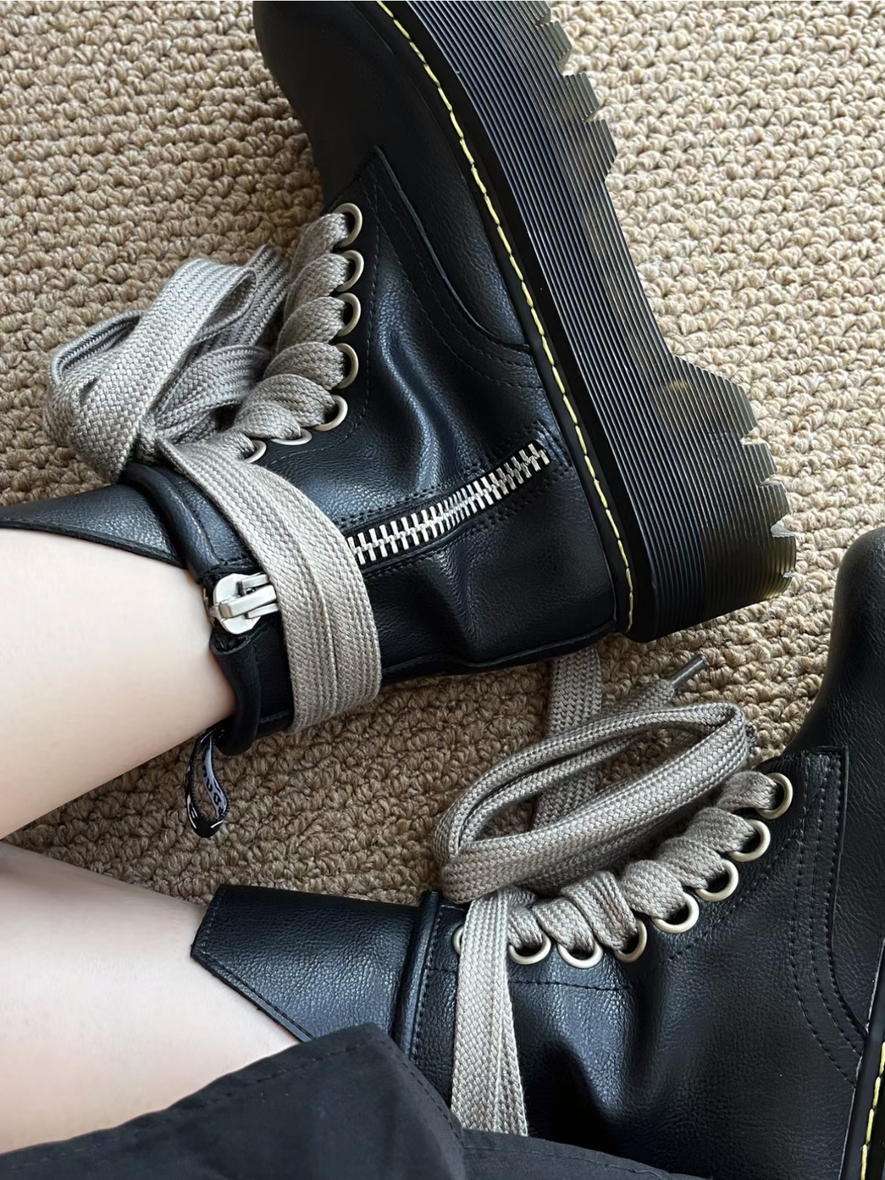 dr甜酷女孩酷酷的厚底马丁靴女！