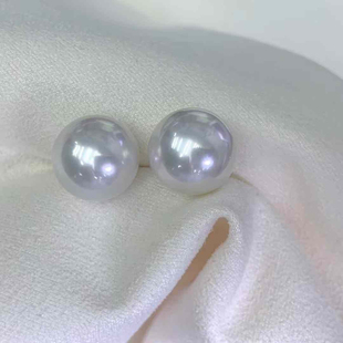宝石光12-12.5mm正圆正面无暇极光澳白珍珠耳钉18k极光丝绸维纳斯