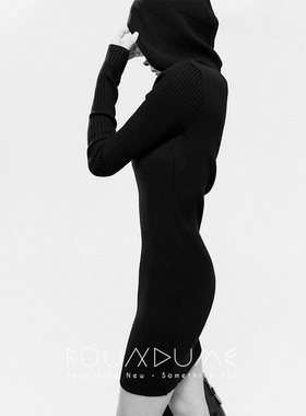 Foundume 秋冬新款原创连帽双开侧拉链短款竖坑条针织连衣裙