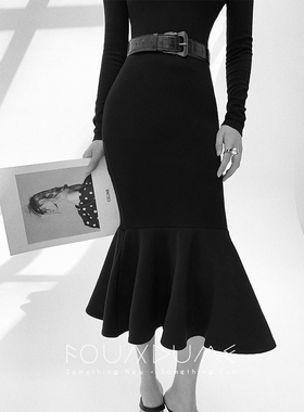 Foundume  长袖鱼尾小圆领长款包身显瘦收腰针织鱼尾连衣裙