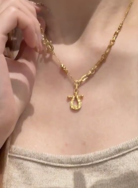 金色马蹄扣吊坠项链女锁骨链女
