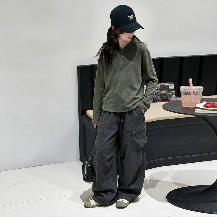 专柜品牌女童连帽卫衣套装秋装2026新款女大童休闲打底衫春秋季工