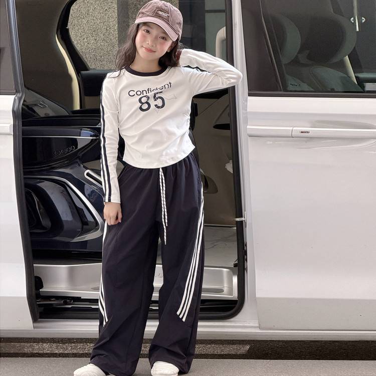 专柜品牌女童秋装套装2026新款儿童春秋款长袖打底衫女孩大童运动