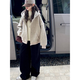 专柜品牌女童加绒外套秋冬款韩系穿搭好看连帽上衣初中生超厚保暖