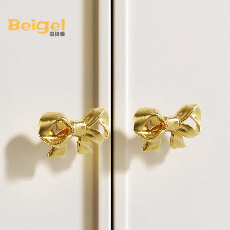 蝴蝶结拉手衣柜柜门把手橱柜把手轻奢黄铜拉手创意柜子法式厨柜